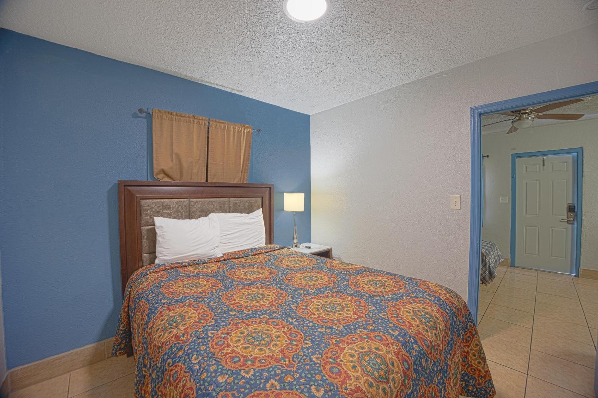 Aladdin Motel By Oyo Merritt Island Exterior photo